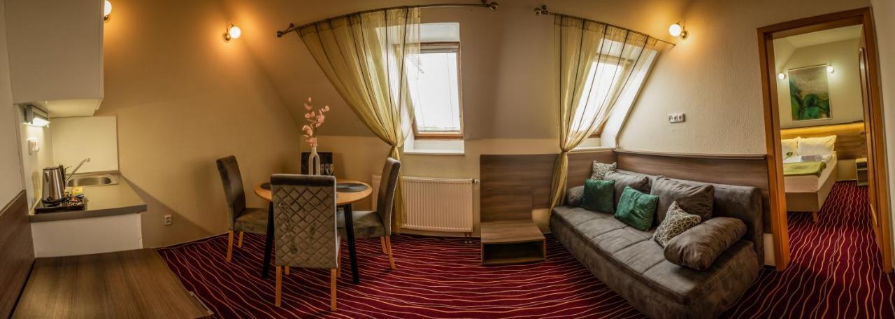 Hotel Brixen Havlickuv Brod Luaran gambar